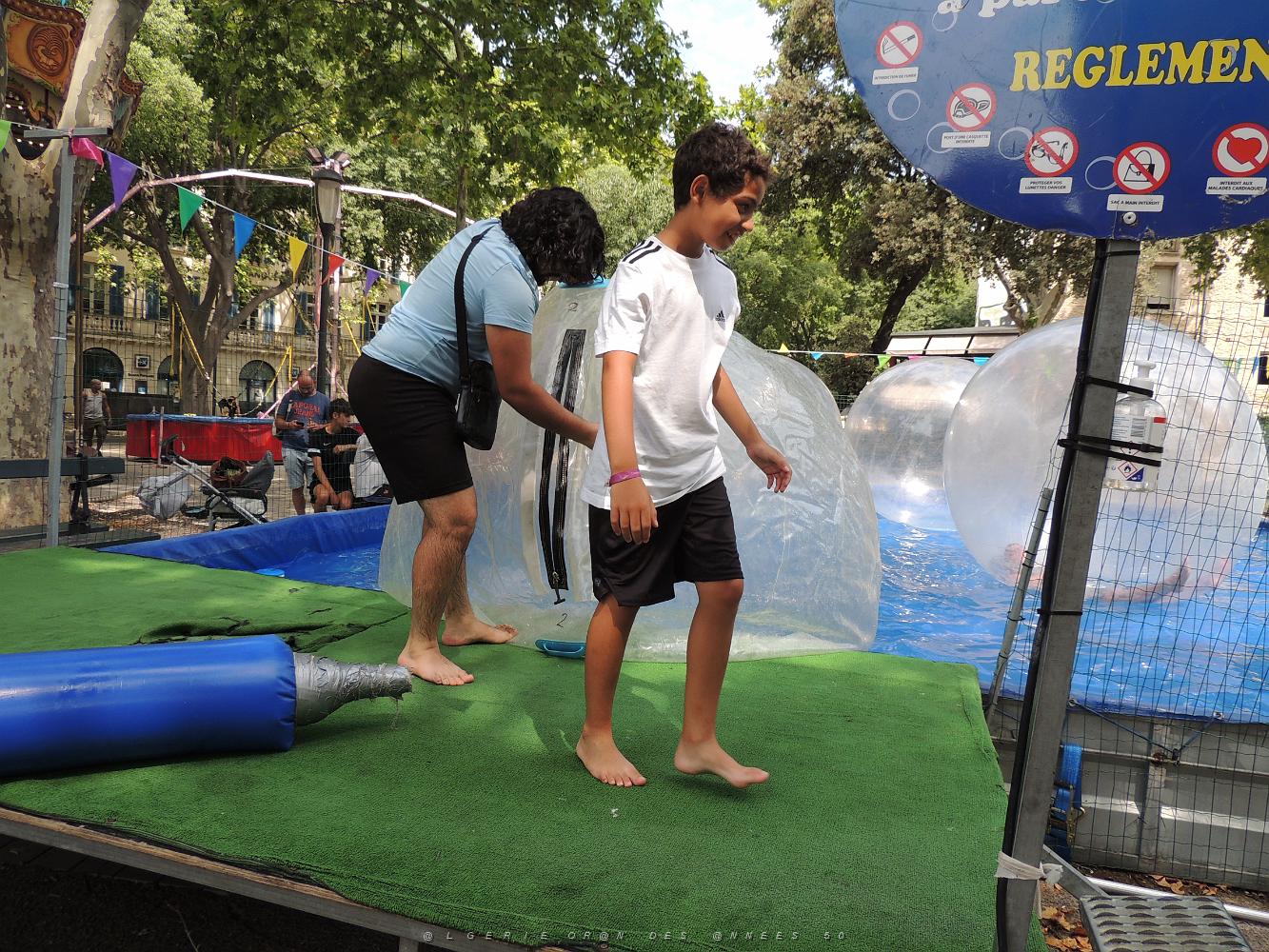 2022 07 UN AIR DE VACANCES LE 22 NIMES (49).JPG -           